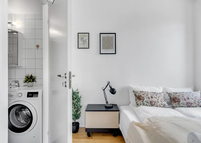 Center I Stargaze With Telescope 아파트 트롬쇠