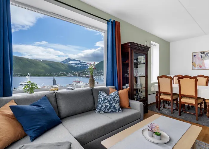 Center I Stargaze With Telescope 아파트 트롬쇠