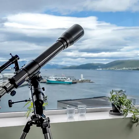 Center I Stargaze With Telescope Leilighet Tromsø